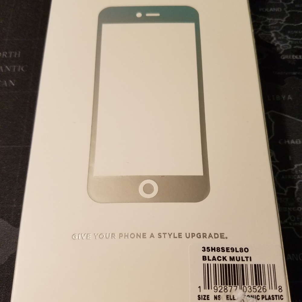 Michael Kors Snap-On case for iPhone 7 or iPhone 8 - Picture 2 of 2